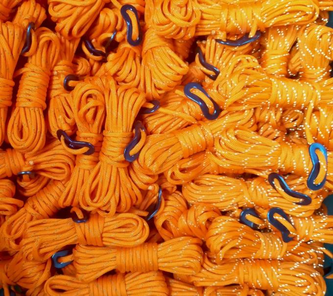 Nylonowa lina odblaskowa do namiotu 550lbs Guyline świecąca w ciemności T&T 0